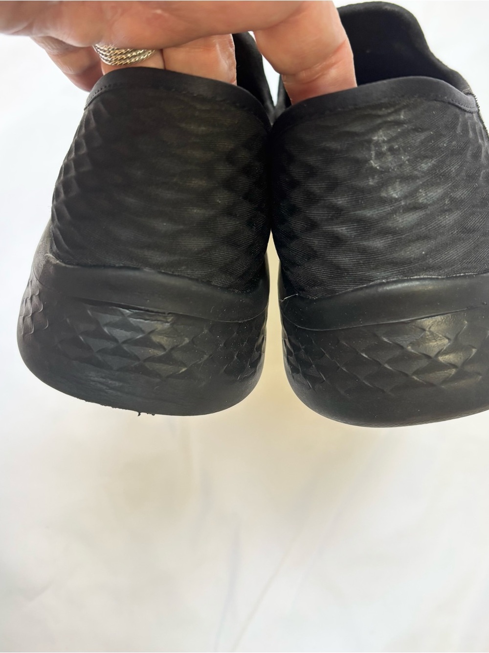 Skechers Women's Slip-On Black Knit Go Walk Shoes - Picture 7 of 8